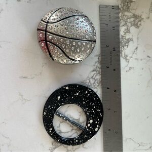 Silver and Black Metal Belt Buckle